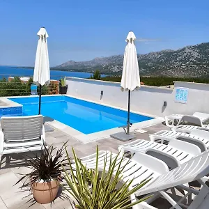 apartmani-ima.hotelinzadar.com/