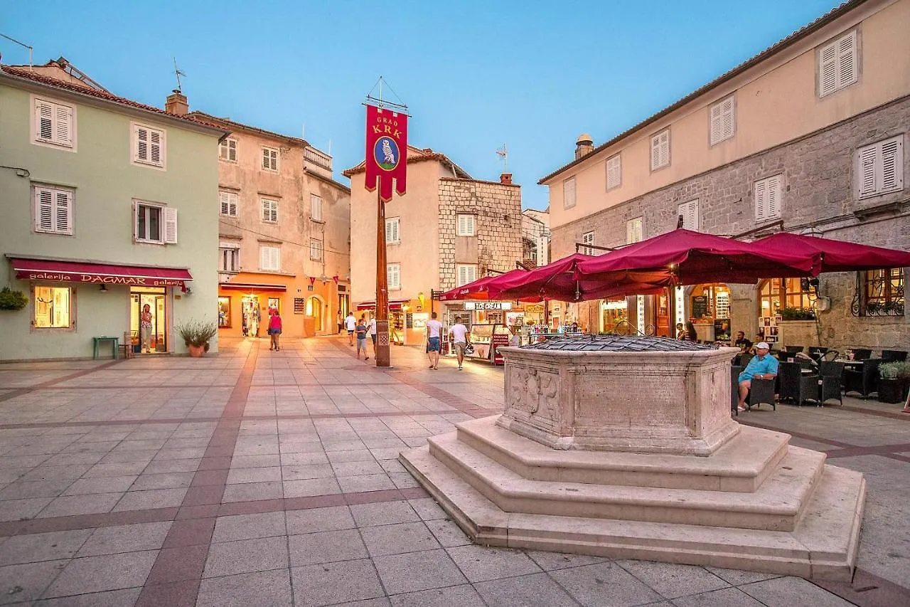 Apartment Sara Krk Town 0*,